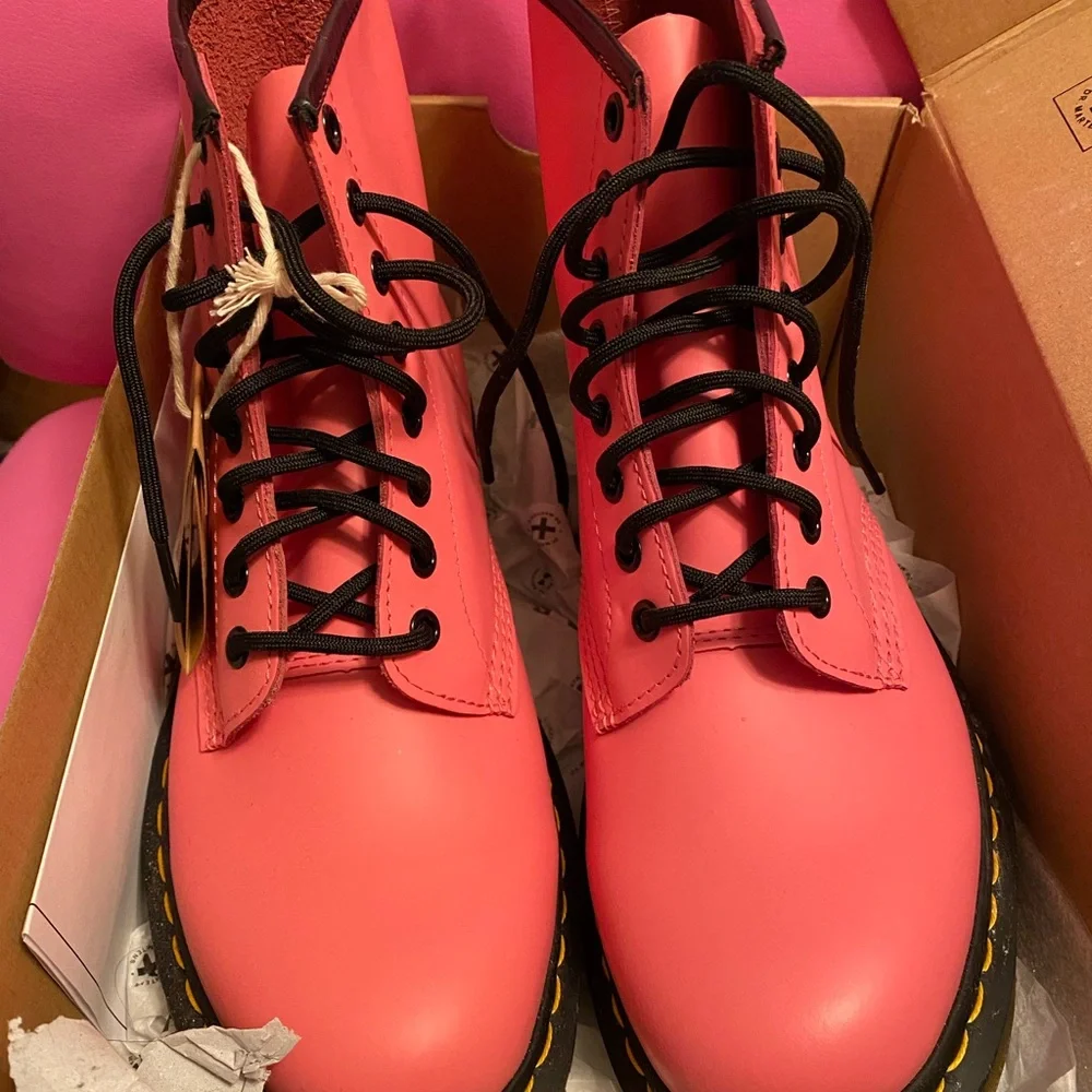New Dr Martens pink 1460 boots. - Picture 2 of 11